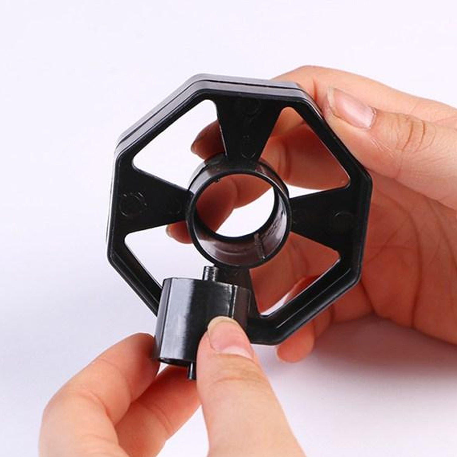 9011A Jumbo Tape Dispenser used in all kinds of household and official places for holding and cutting tapes etc. 9011A Jumbo Tape Dispenser used in all kinds of household and official places for holding and cutting tapes etc.